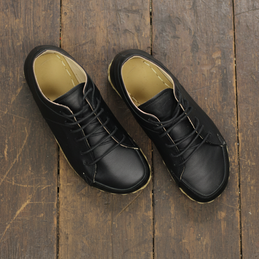 Black Barefoot Sneakers Men