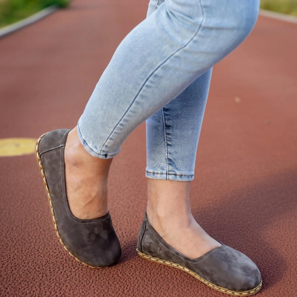 CHIC WITH Handmade Women Gray Nubuck Barefoot Ballet Flats