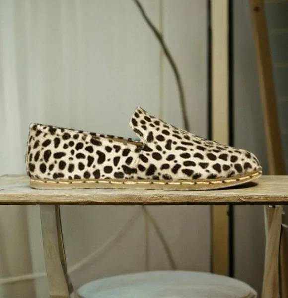 Women-Earthing-Barefoot-Leopards-Loafers-Minimalist-Women-Grounding-Shoes