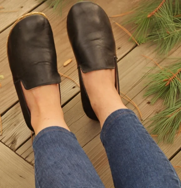 Women-Handmade-Black-Barefoot-Loafers