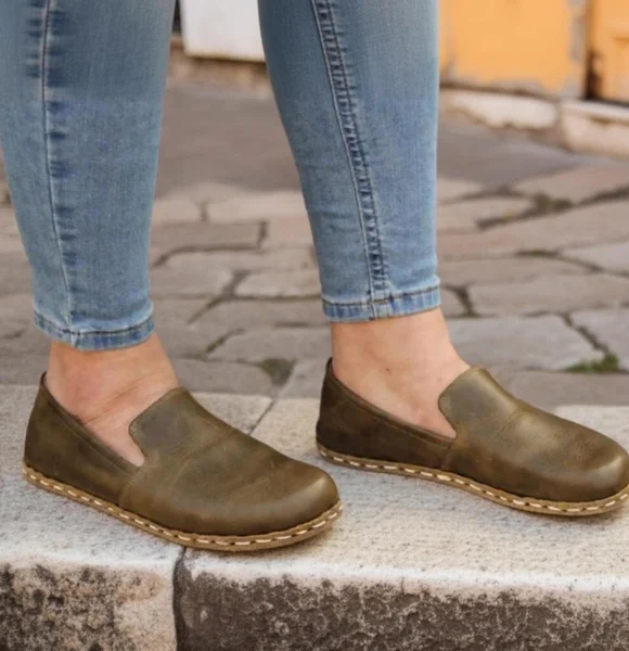 Women-Handmade-Green-Barefoot-Loafers